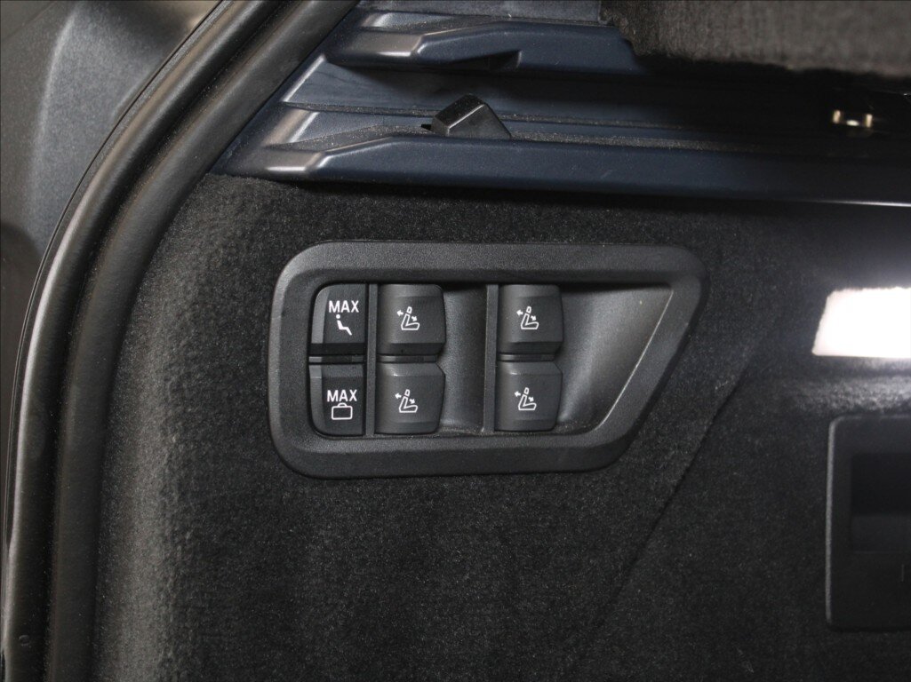 BMW X7 SUV / Terénní 3,0 l 250 kw