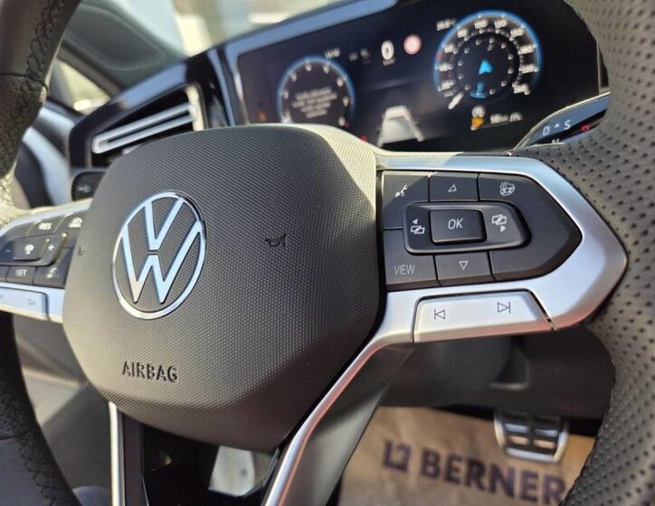 Volkswagen Tiguan SUV 2,0 l 195 kw