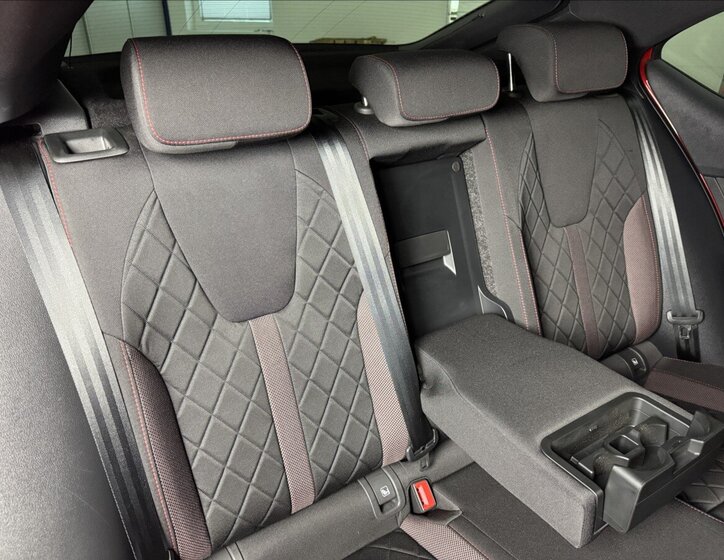 Škoda Octavia Sedan / Limuzína 2,0 l 180 kw