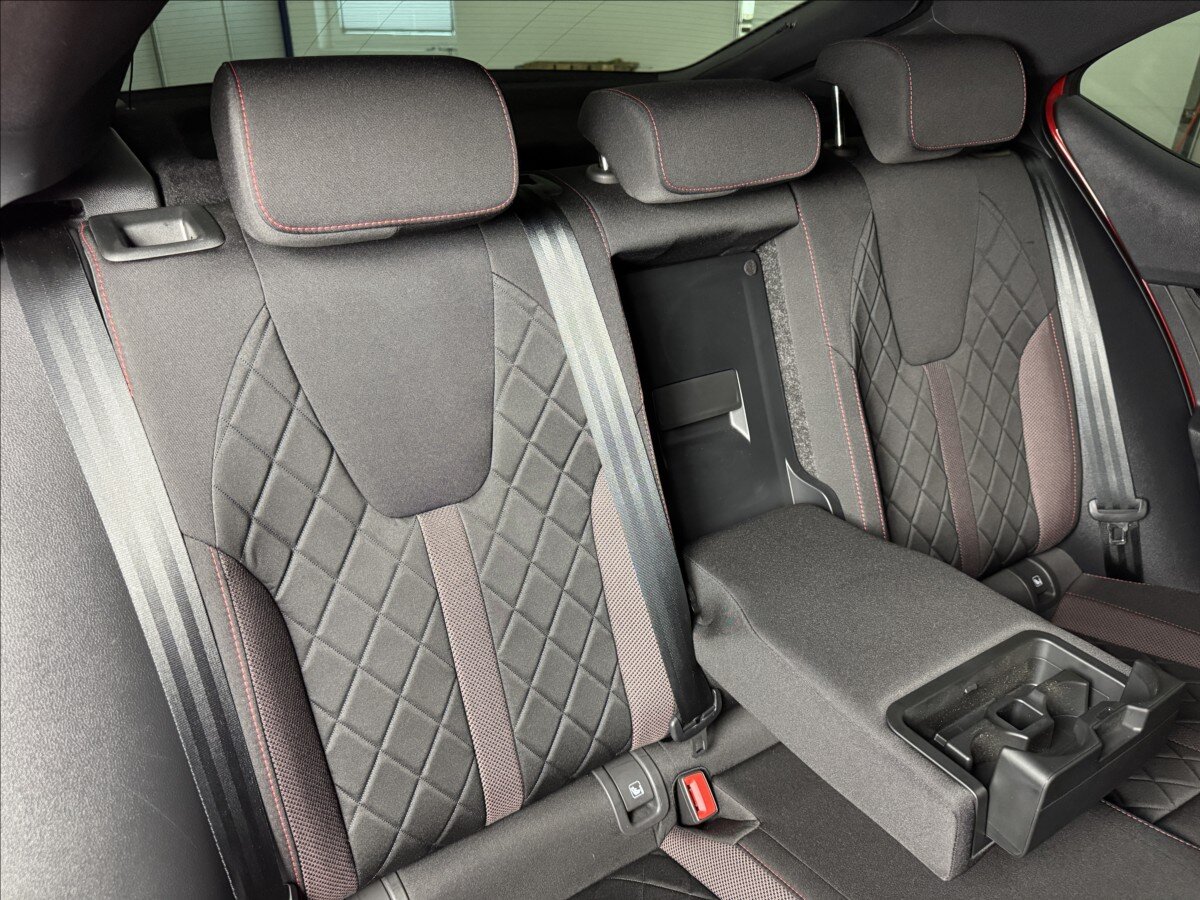 Škoda Octavia Sedan / Limuzína 2,0 l 180 kw