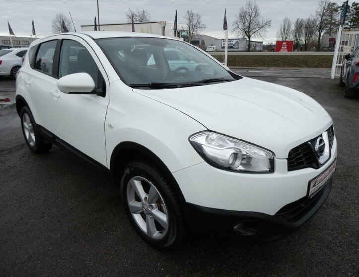 Nissan Qashqai SUV 2,0 l 104 kw