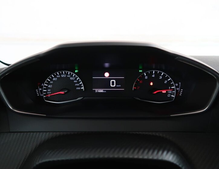 Peugeot 2008 SUV 1,2 l 96 kw