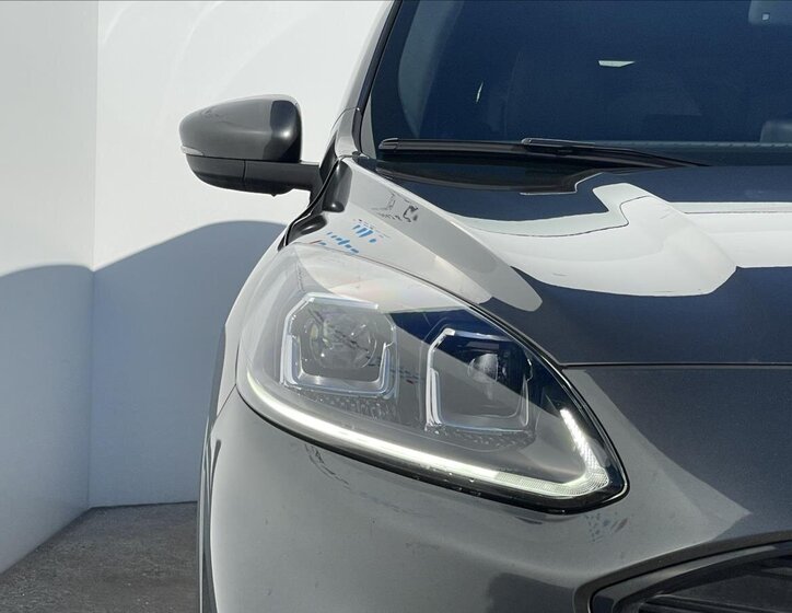 Ford Kuga SUV / Terénní 2,5 l 112 kw