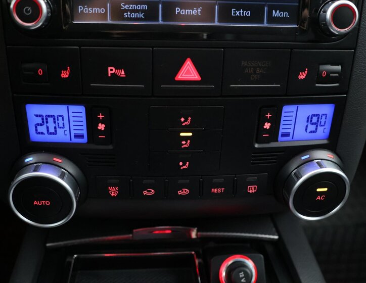 Volkswagen Touareg SUV / Terénní 3,0 l 176 kw