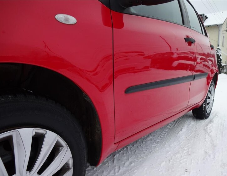 Toyota Yaris Hatchback 998,0 51 kw