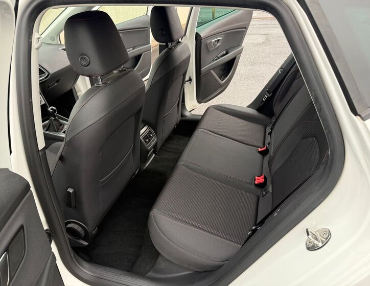 Seat Leon Hatchback 1,5 l 96 kw