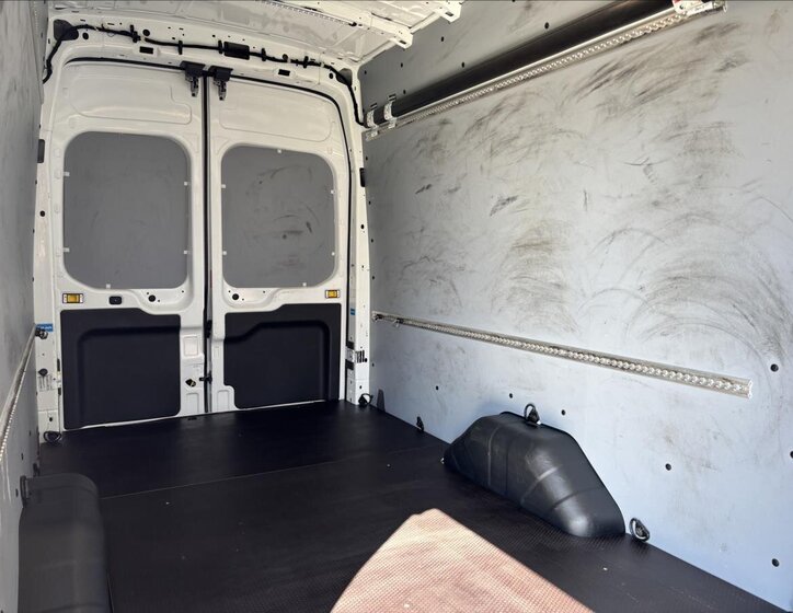 Ford Transit Skříň 2,0 l 96 kw