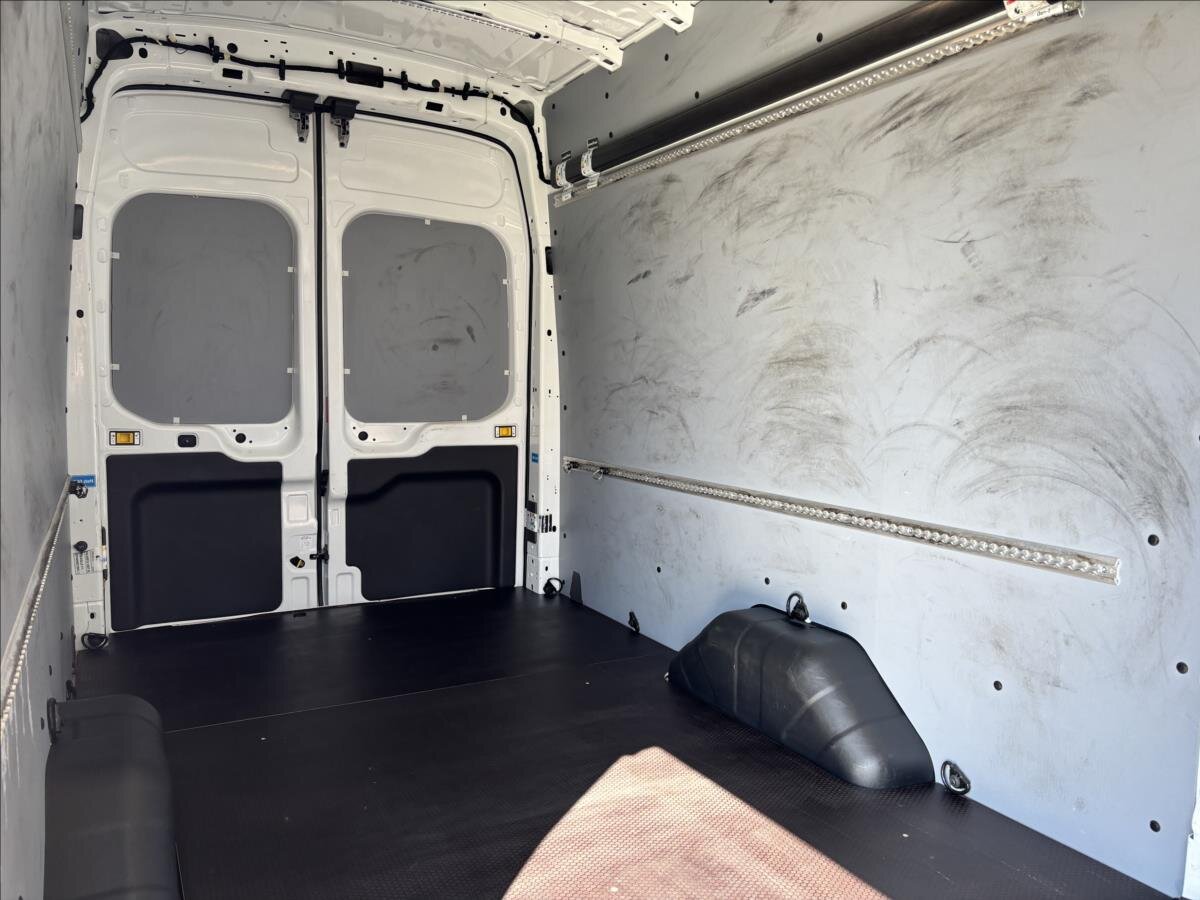 Ford Transit Skříň 2,0 l 96 kw
