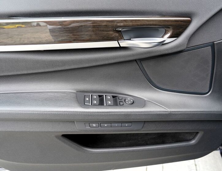 BMW Řada 7 15