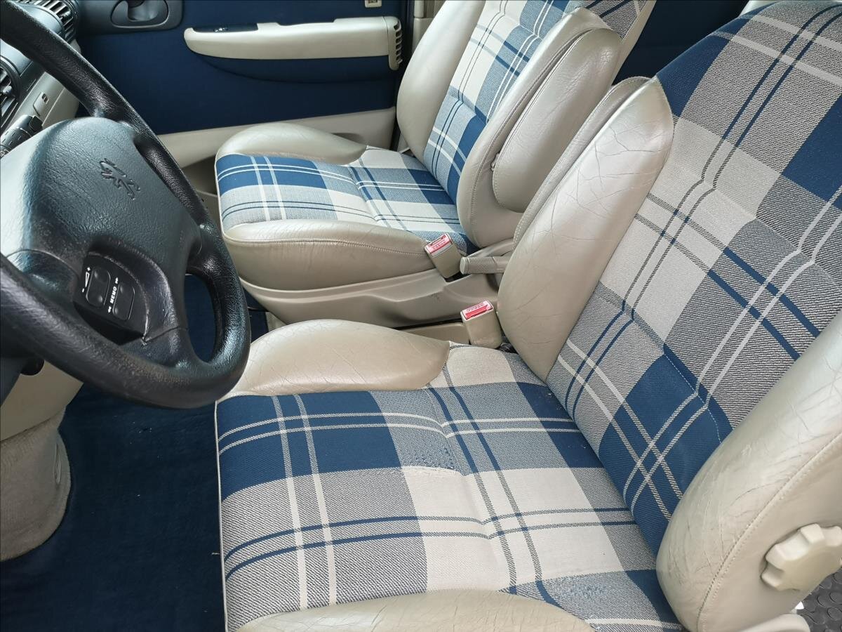 Peugeot 806 Kombi 2,1 l 80 kw