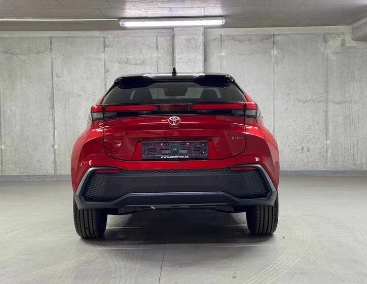 Toyota C-HR Hatchback 1,8 l 90 kw