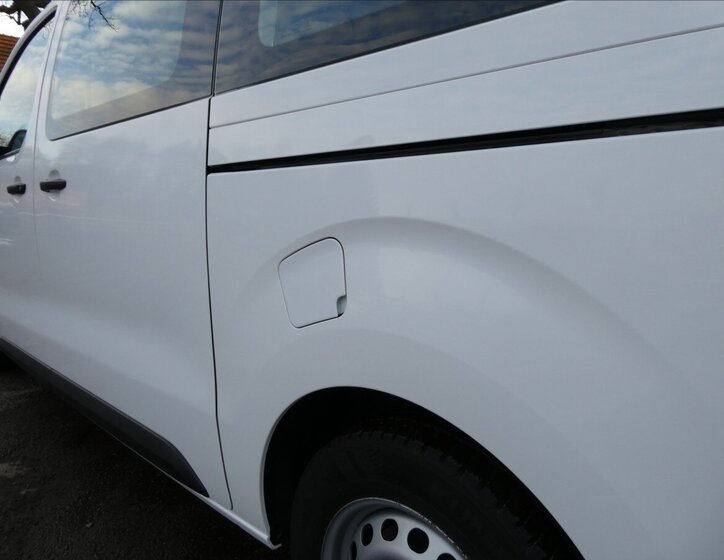 Peugeot Expert Kombi 1,5 l 88 kw