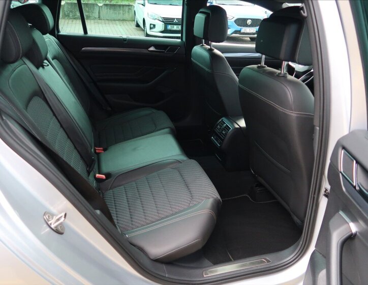 Volkswagen Passat Kombi 2,0 l 147 kw