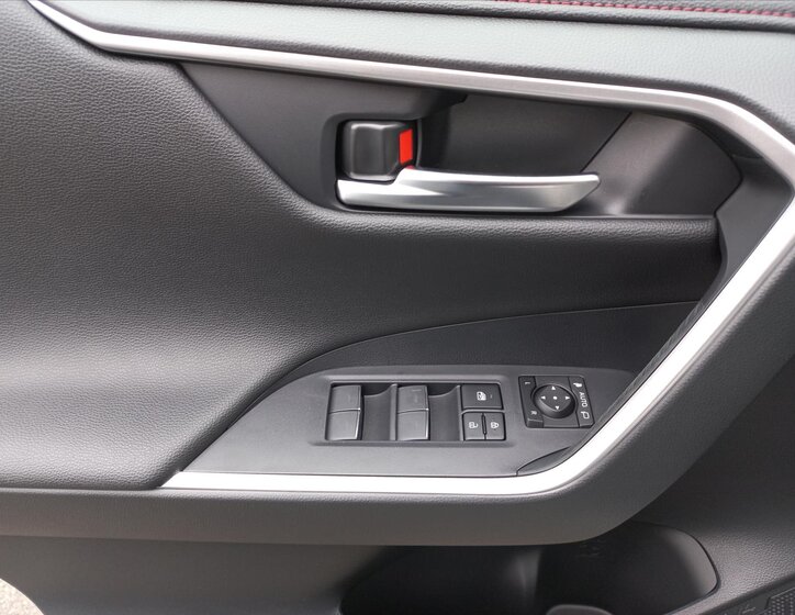 Toyota RAV4 SUV 2,5 l 136 kw