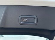 Volvo XC40 SUV / Terénní 1,5 l 120 kw