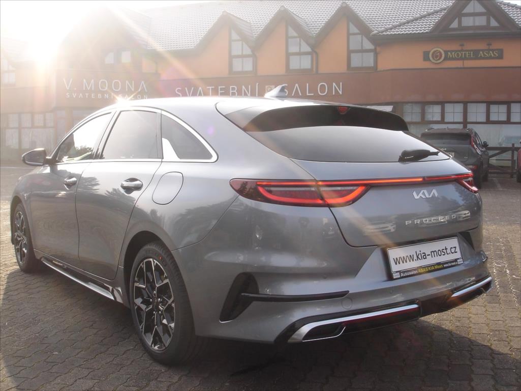 KIA ProCeed