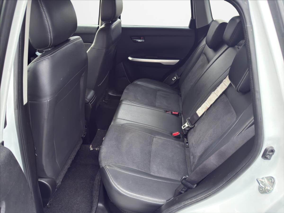 Suzuki Vitara SUV / Terénní 1,6 l 88 kw