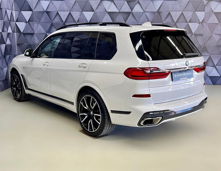 BMW X7 SUV / Terénní 3,0 l 250 kw
