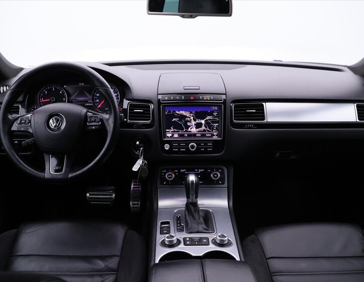 Volkswagen Touareg SUV / Terénní 3,0 l 193 kw