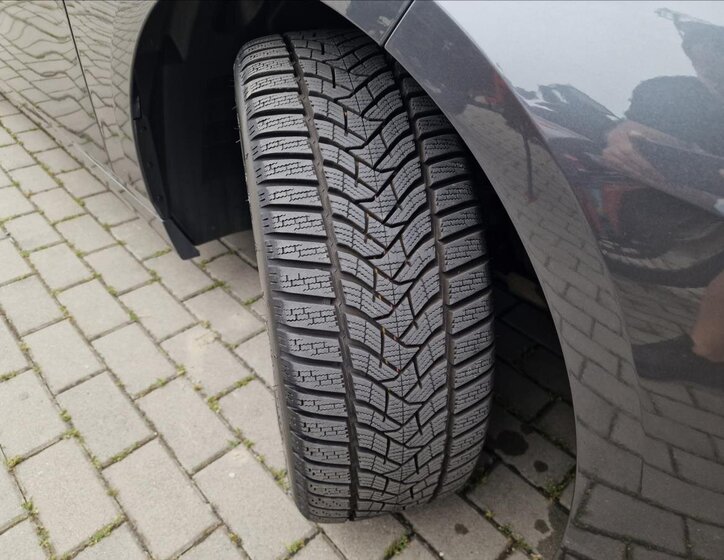 BMW Řada 2 Sedan / Limuzína 2,0 l 110 kw