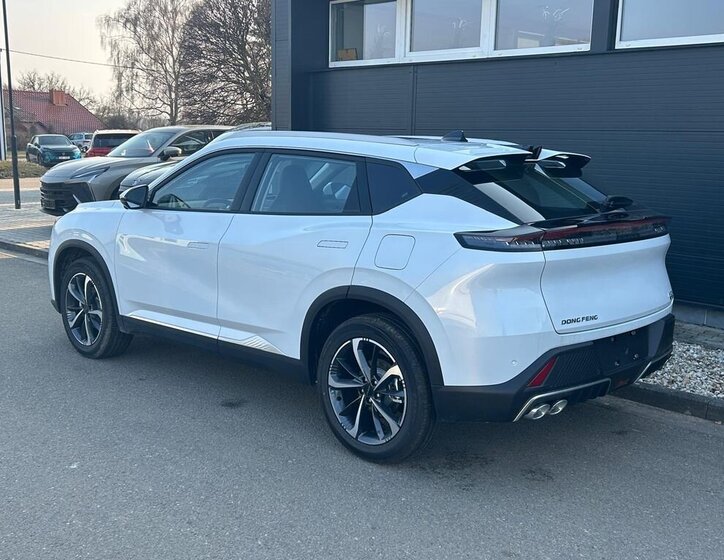 Dongfeng Ostatní SUV / Terénní 1,5 l 145 kw