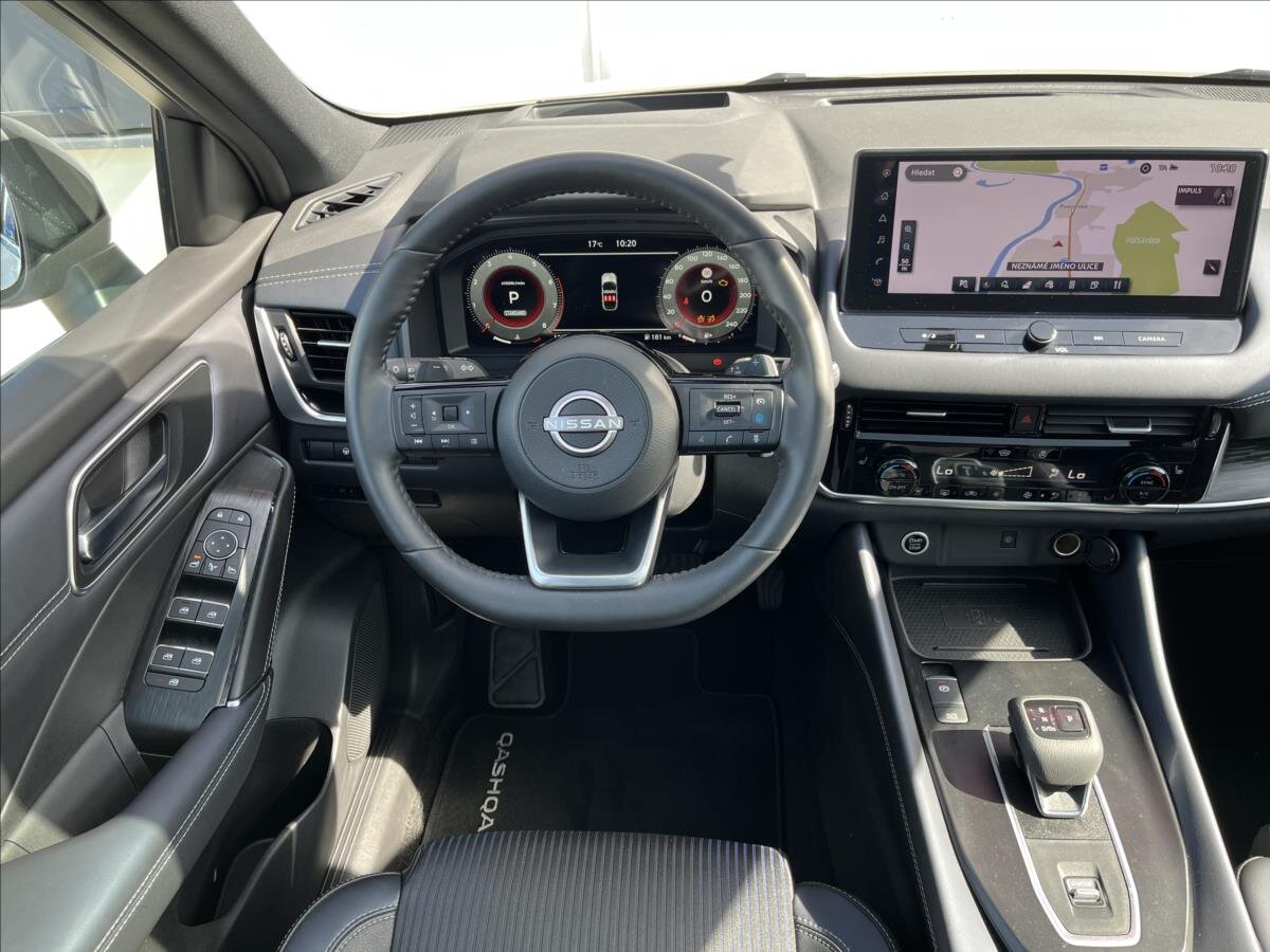 Nissan Qashqai SUV / Terénní 1,3 l 116 kw