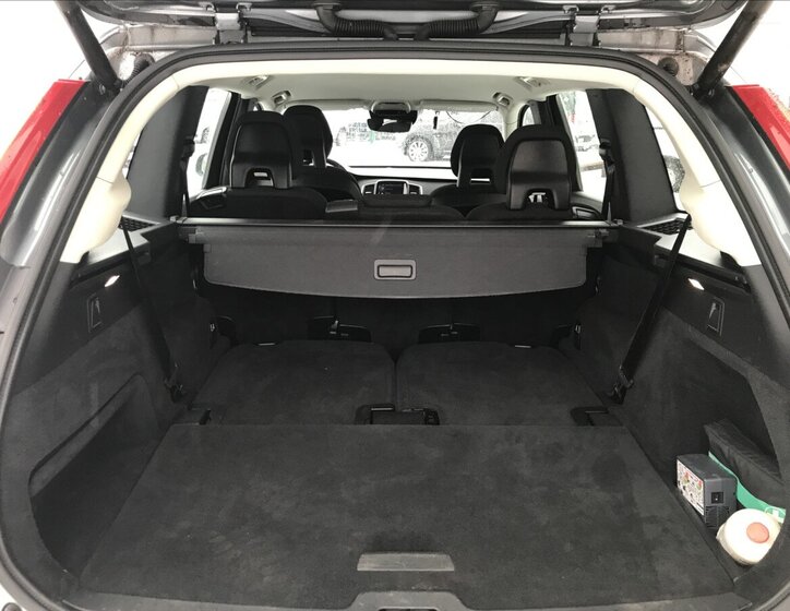 Volvo XC90 SUV 2,0 l 173 kw