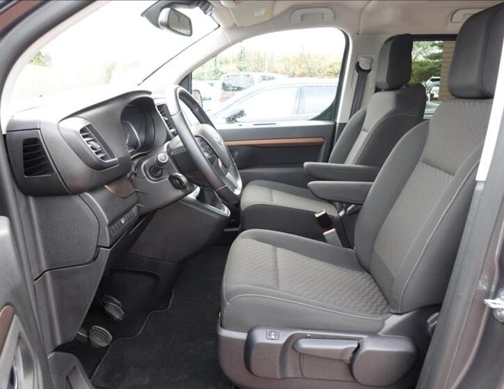 Toyota ProAce Verso 10