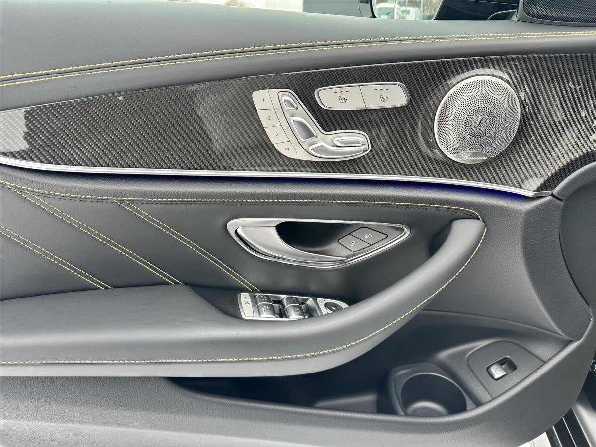 Mercedes-Benz Třídy E Sedan / Limuzína 4,0 l 588 kw