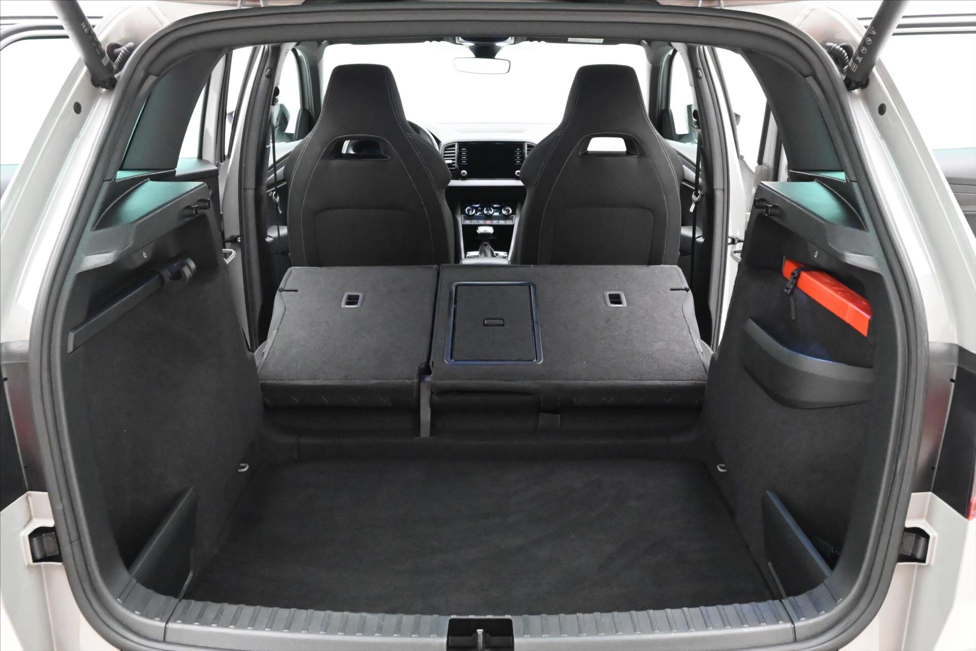 Škoda Karoq SUV / Terénní 1,5 l 110 kw