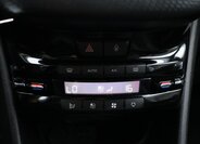 Peugeot 2008 SUV 1,2 l 81 kw