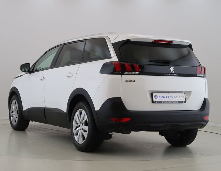 Peugeot 5008 SUV 1,2 l 96 kw