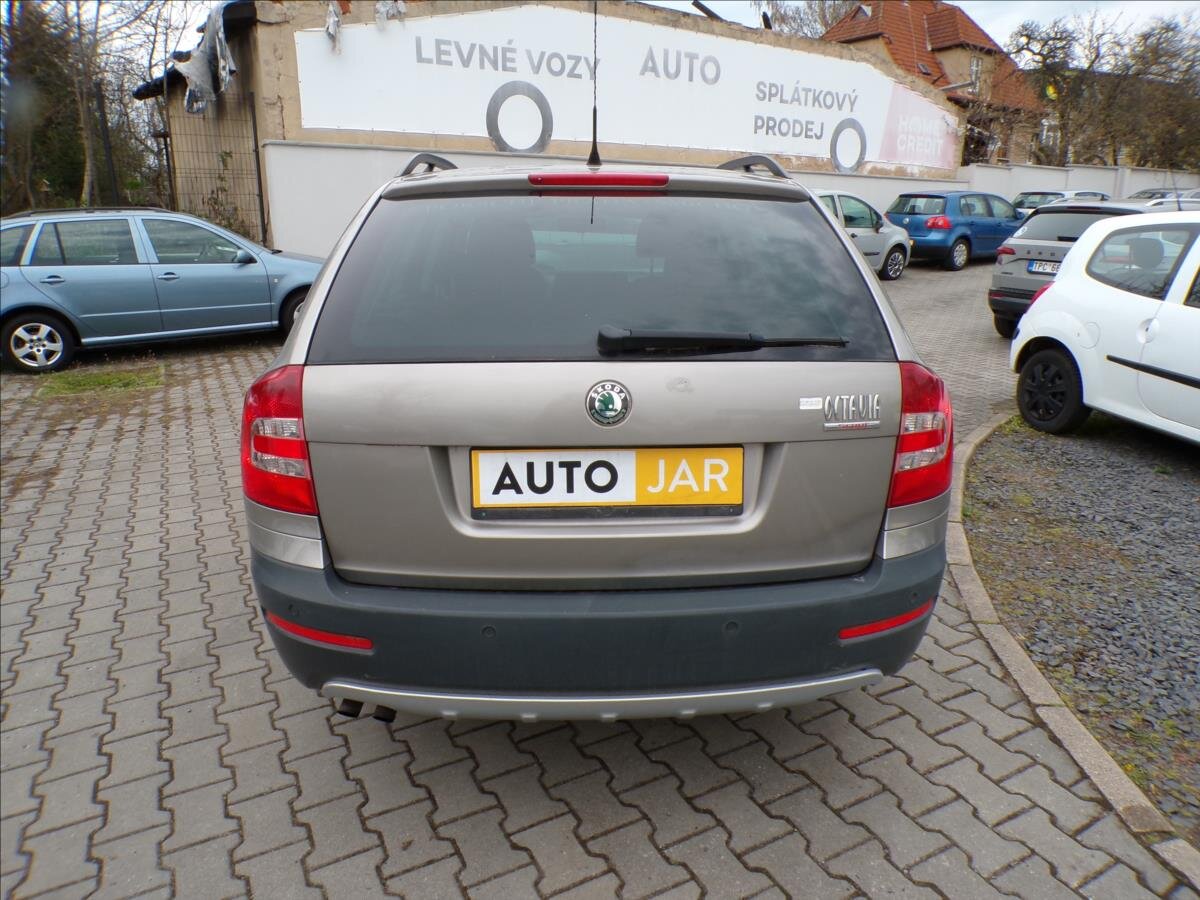 Škoda Octavia Kombi 2,0 l 103 kw