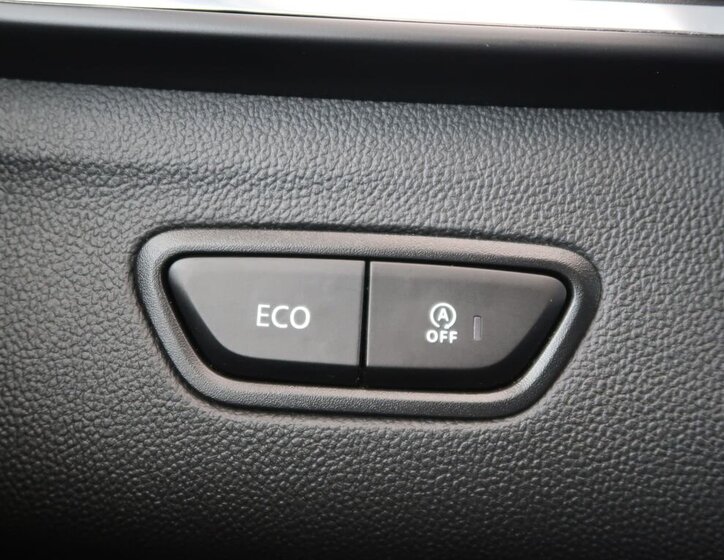 Renault Kadjar SUV / Terénní 1,6 l 96 kw