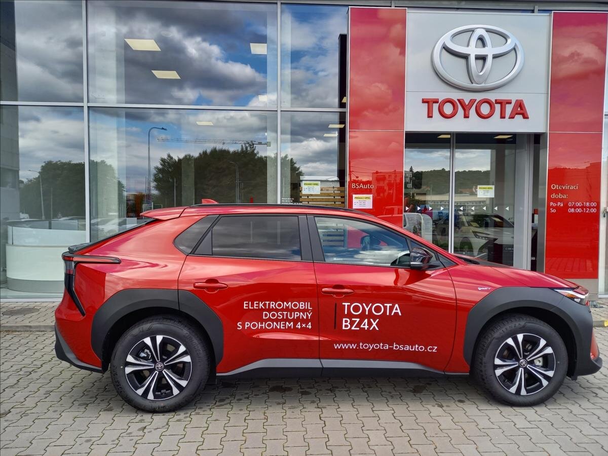 Toyota bZ4X SUV / Terénní 0,0 160 kw