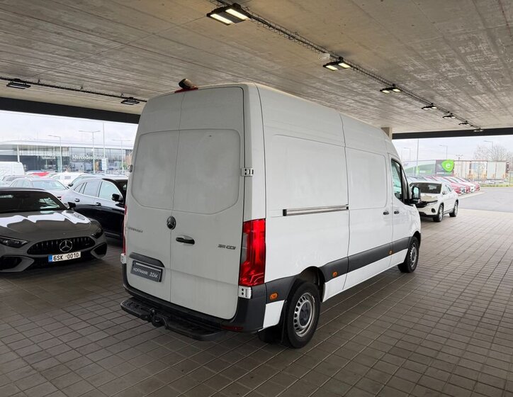 Mercedes-Benz Sprinter 5