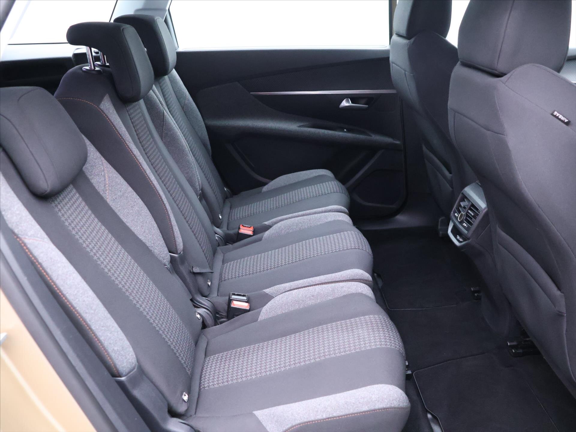 Peugeot 5008 SUV / Terénní 1,2 l 96 kw