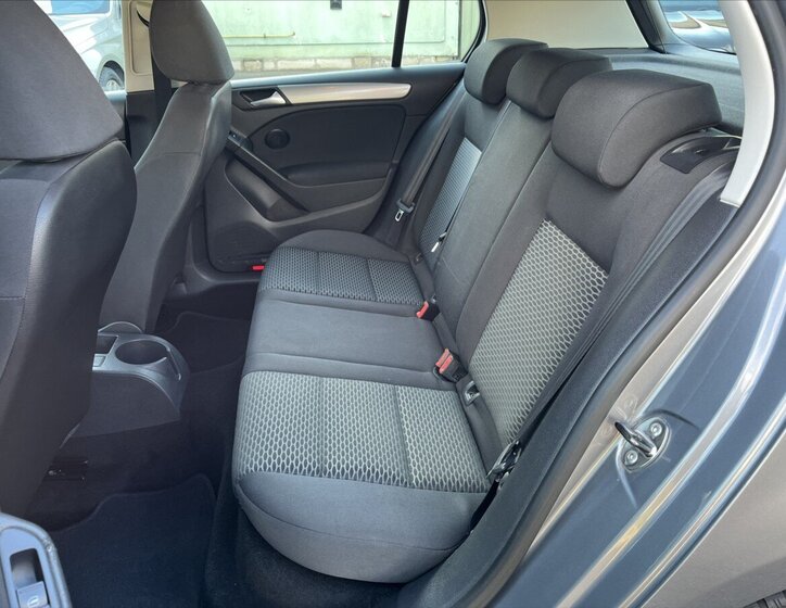 Volkswagen Golf Hatchback 1,6 l 75 kw