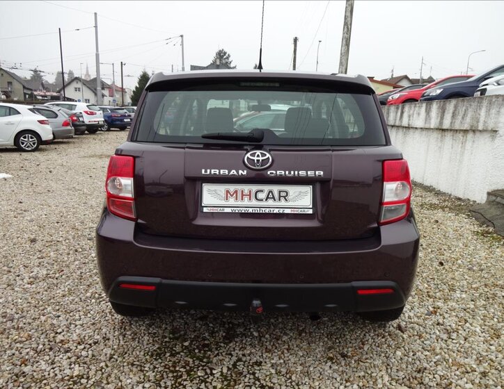 Toyota Urban Cruiser Hatchback 1,3 l 74 kw