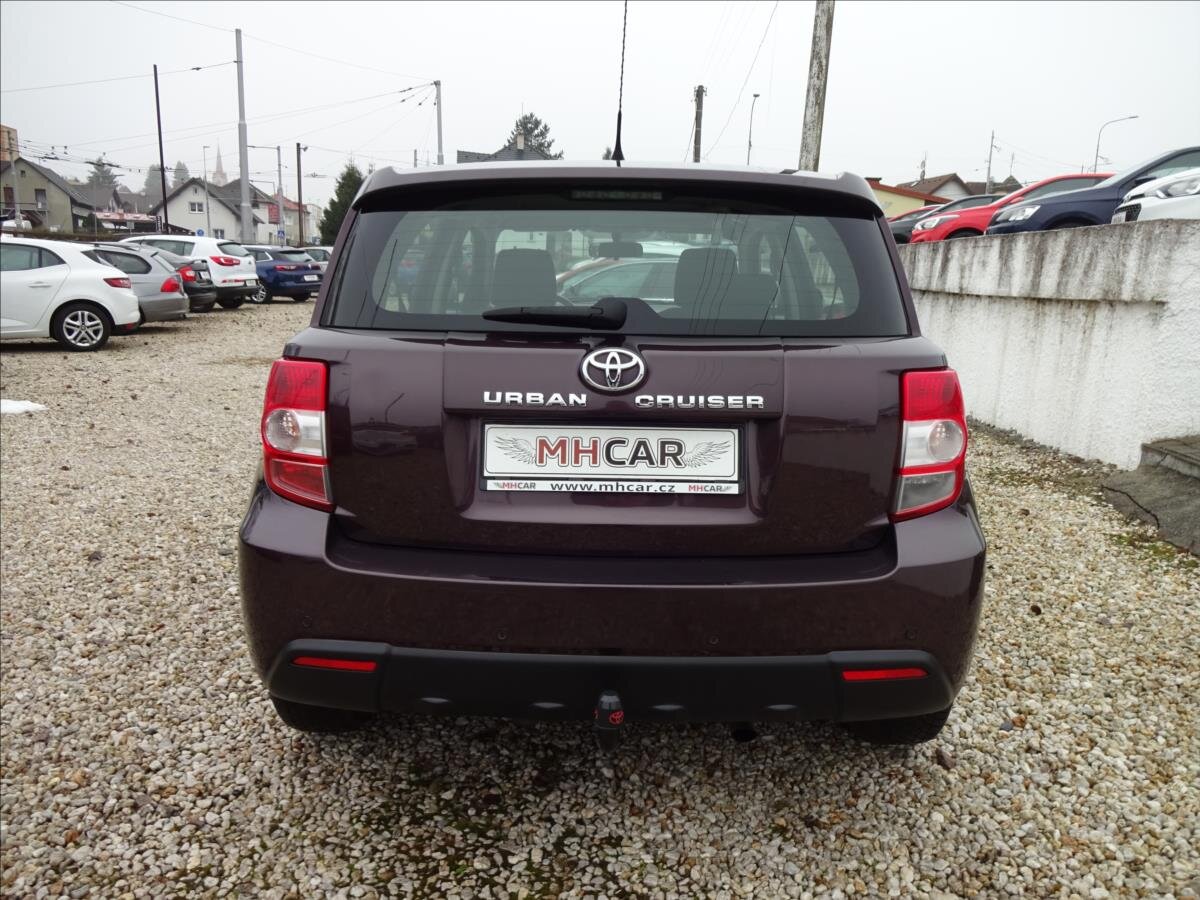 Toyota Urban Cruiser Hatchback 1,3 l 74 kw