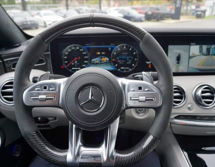 Mercedes-Benz Třídy S Kupé 4,0 l 450 kw