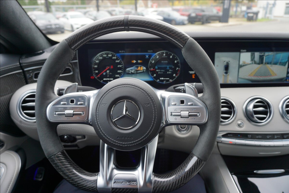 Mercedes-Benz Třídy S Kupé 4,0 l 450 kw