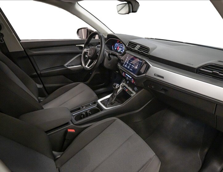 Audi Q3 SUV / Terénní 1,5 l 110 kw
