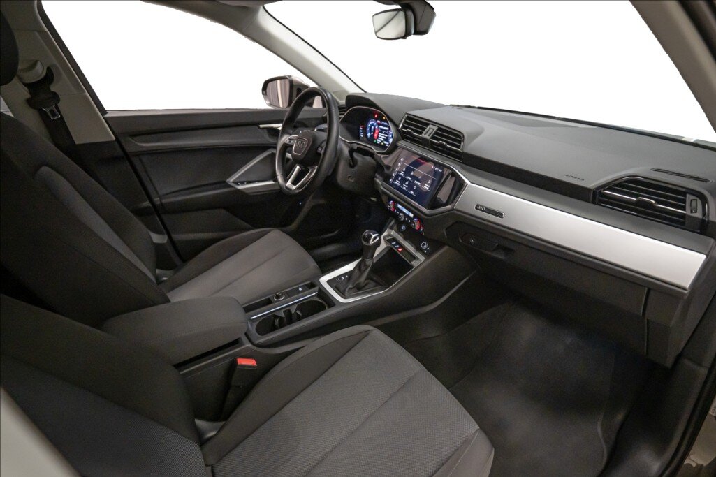 Audi Q3 SUV / Terénní 1,5 l 110 kw