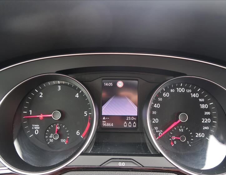 Volkswagen Passat 11