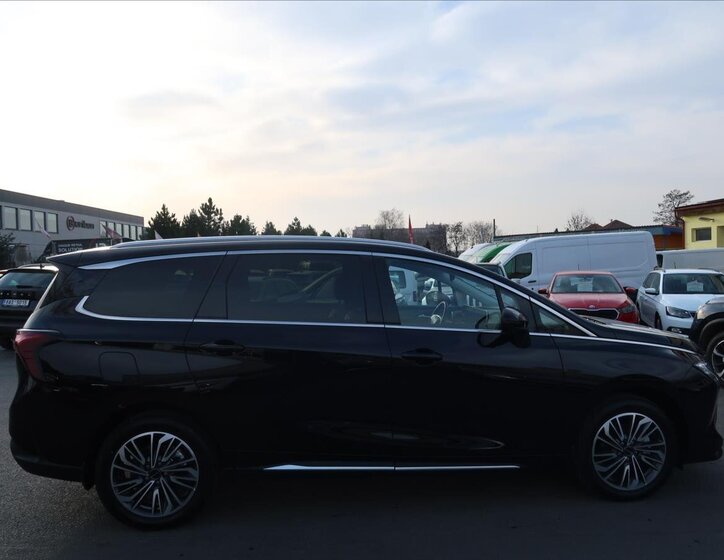 Dongfeng U-Tour MPV 1,5 l 130 kw