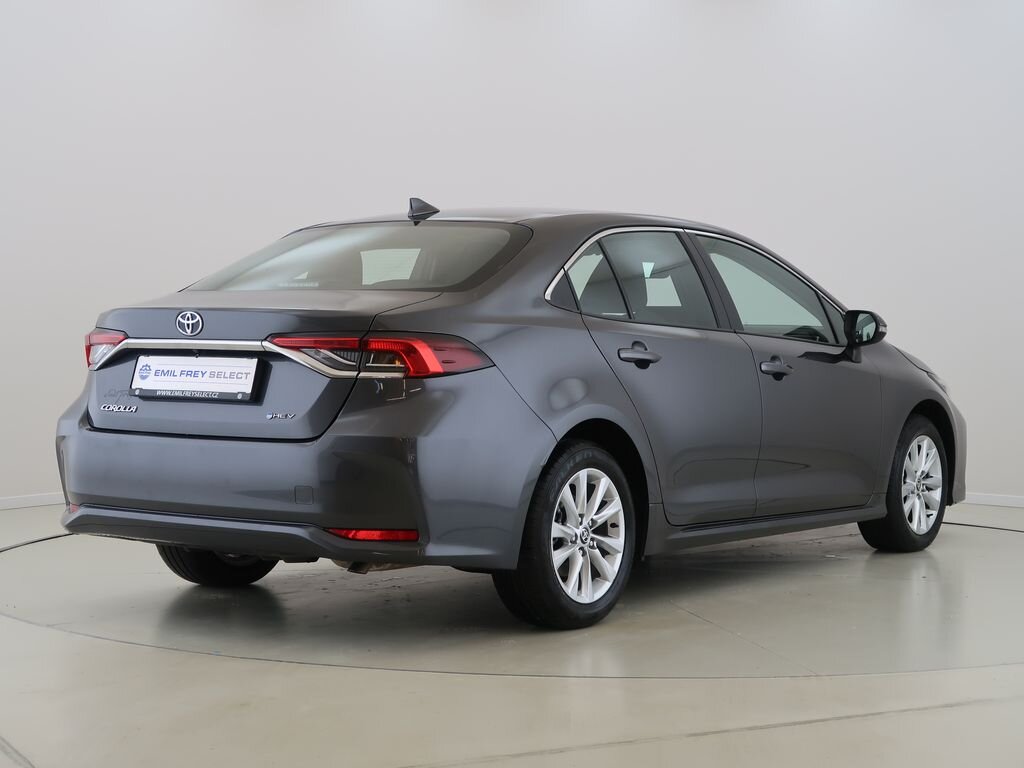 Toyota Corolla Sedan / Limuzína 1,8 l 72 kw