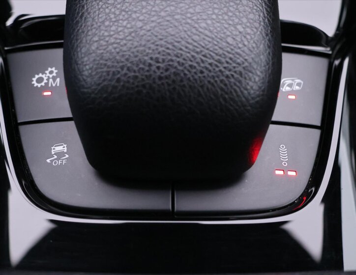 Mercedes-Benz Třídy A Hatchback 2,0 l 310 kw