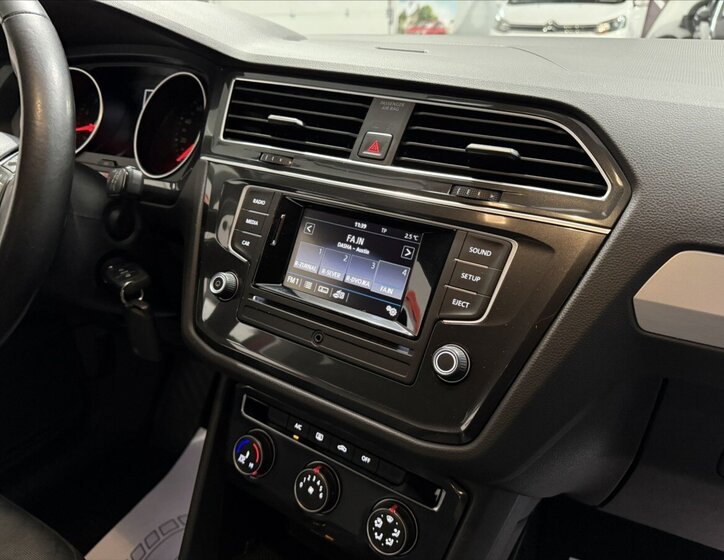 Volkswagen Tiguan SUV / Terénní 1,4 l 110 kw