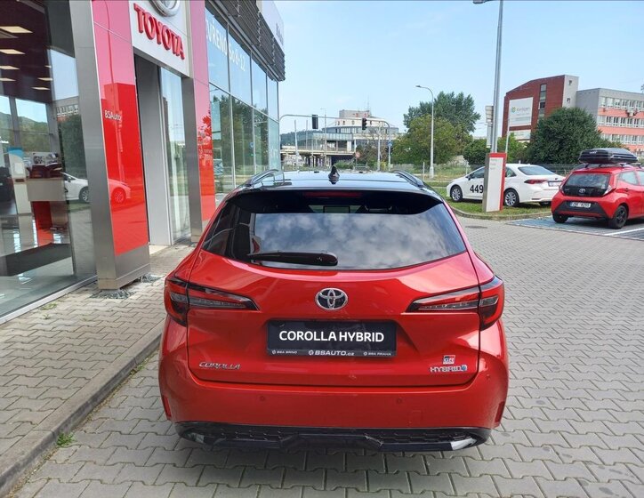 Toyota Corolla Kombi 2,0 l 144 kw